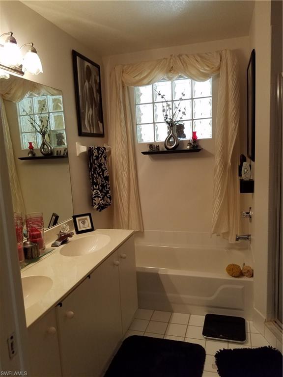 HUNTINGTON LAKES - Residential