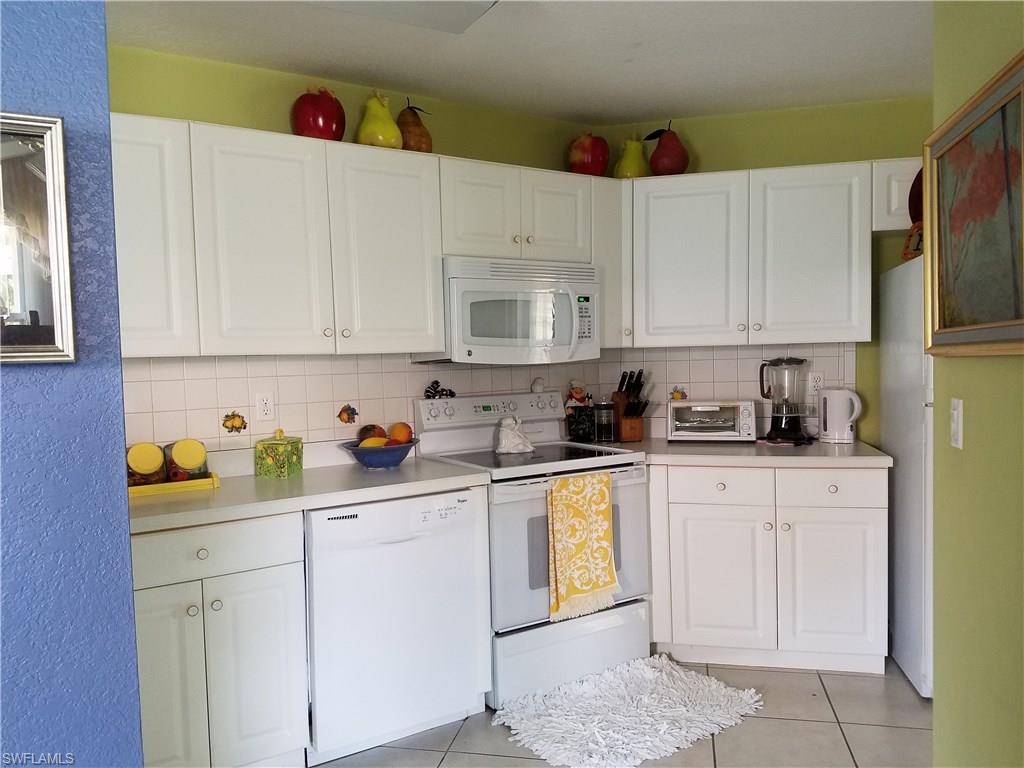 HUNTINGTON LAKES - Residential