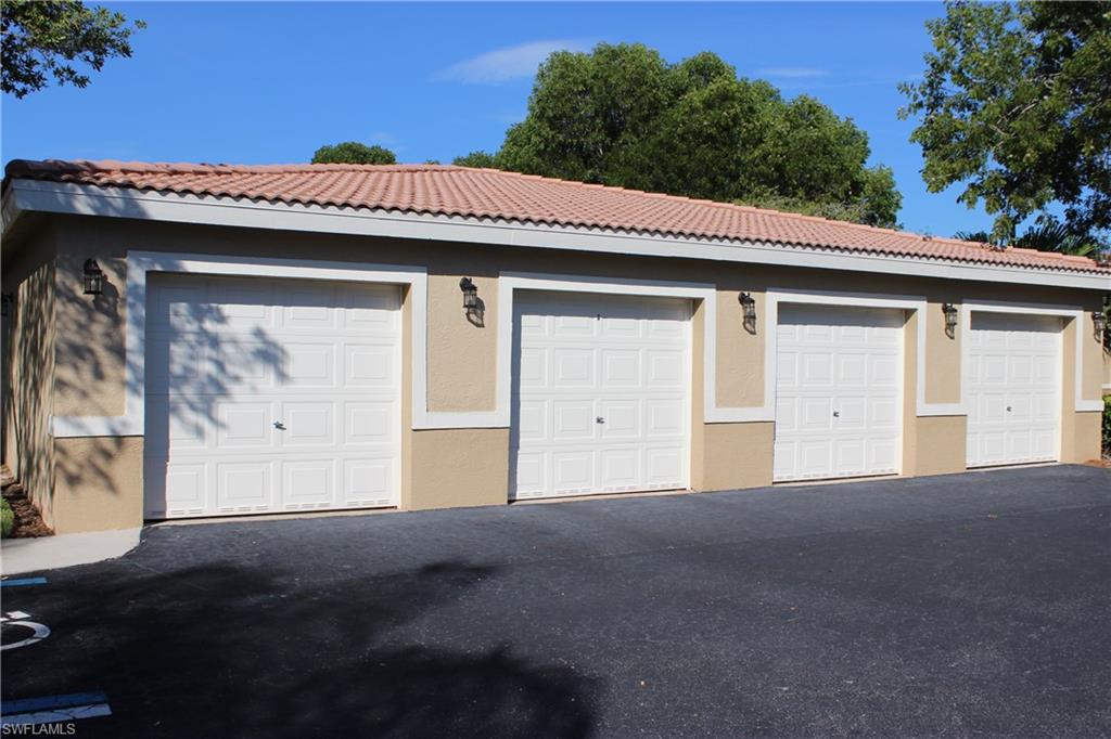 HUNTINGTON LAKES - Residential
