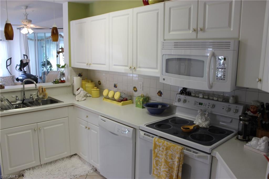 HUNTINGTON LAKES - Residential