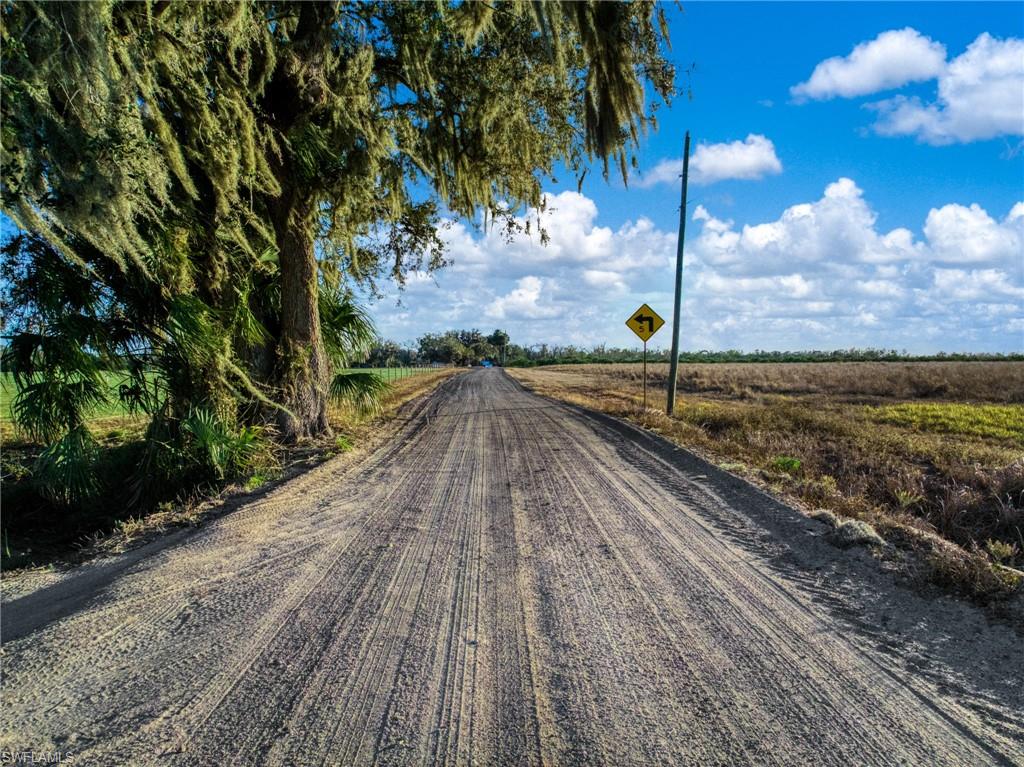 ACREAGE - Land