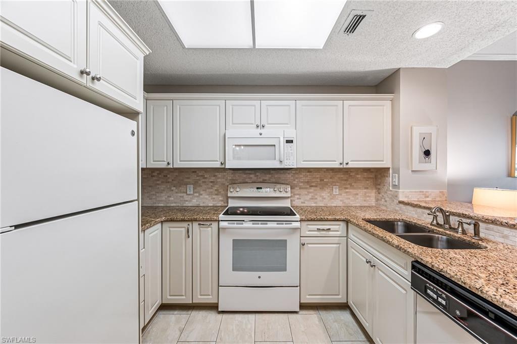 ARBOR TRACE - Residential Lease