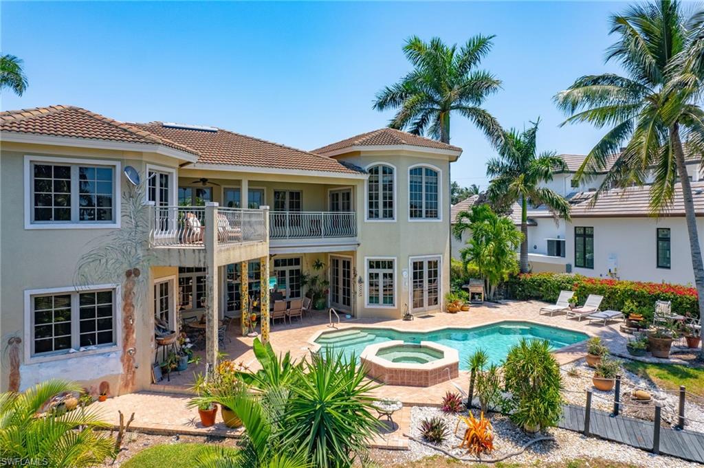MOORINGS - Residential