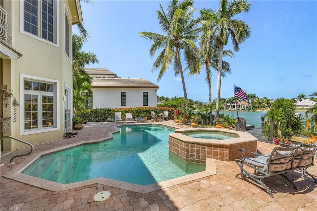 MOORINGS - Residential