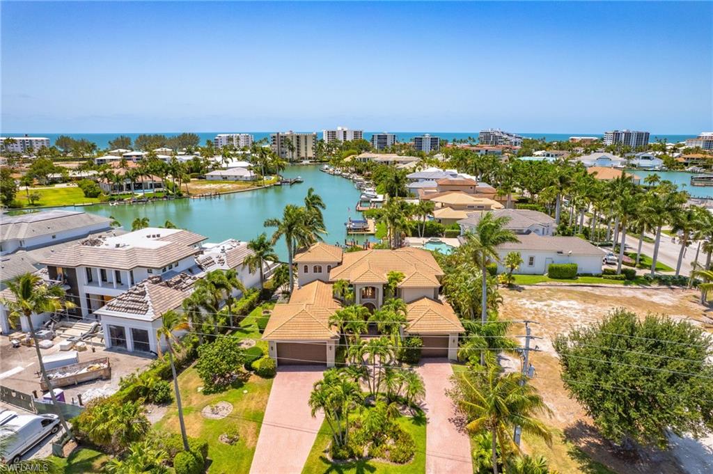 MOORINGS - Residential