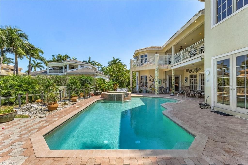 MOORINGS - Residential