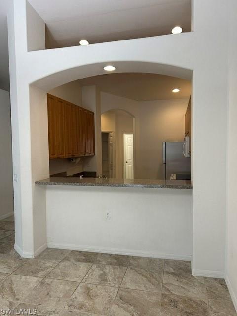 MANDALAY - Residential Lease