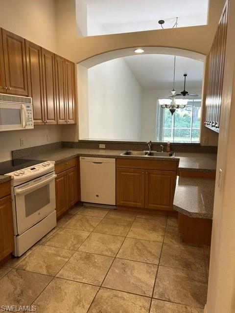 MANDALAY - Residential Lease