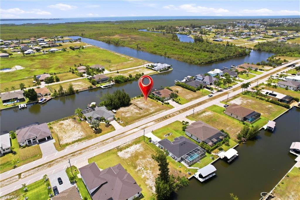 CAPE CORAL - Land