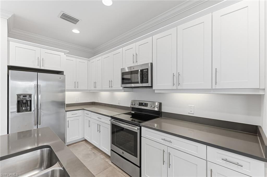 AVALON - Residential Lease