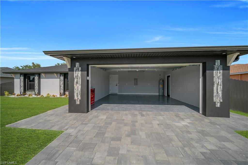 CAPE CORAL - Residential