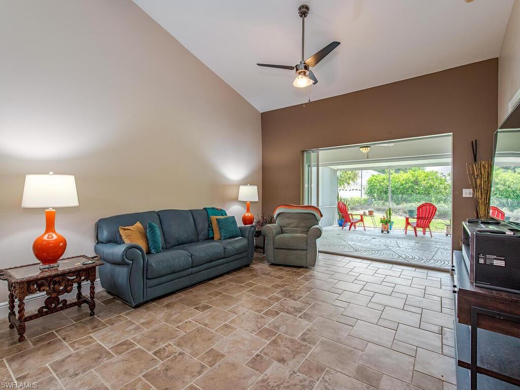 SHADOWOOD VILLAS - Residential