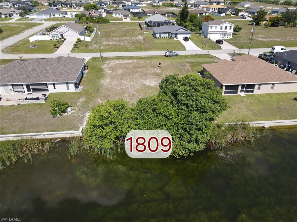 CAPE CORAL - Land