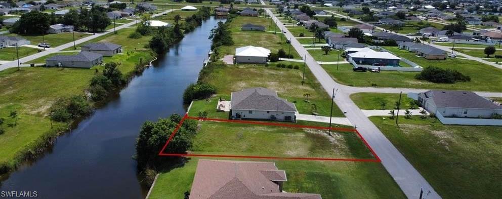 CAPE CORAL - Land