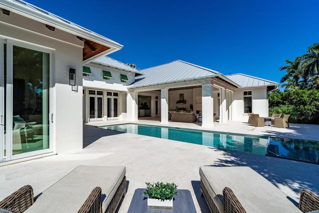 MOORINGS - Residential