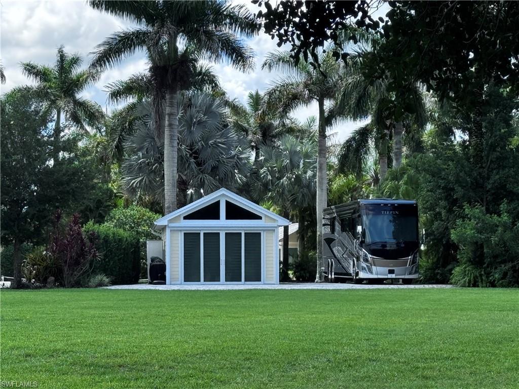 RIVERBEND MOTORCOACH RESORT - Land