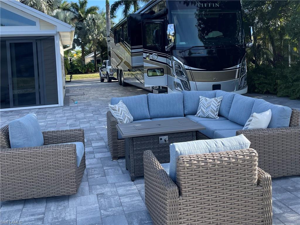 RIVERBEND MOTORCOACH RESORT - Land