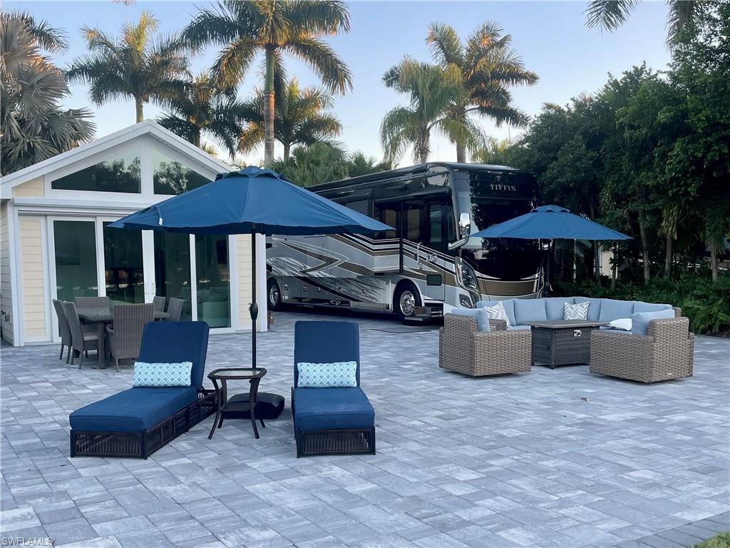RIVERBEND MOTORCOACH RESORT - Land