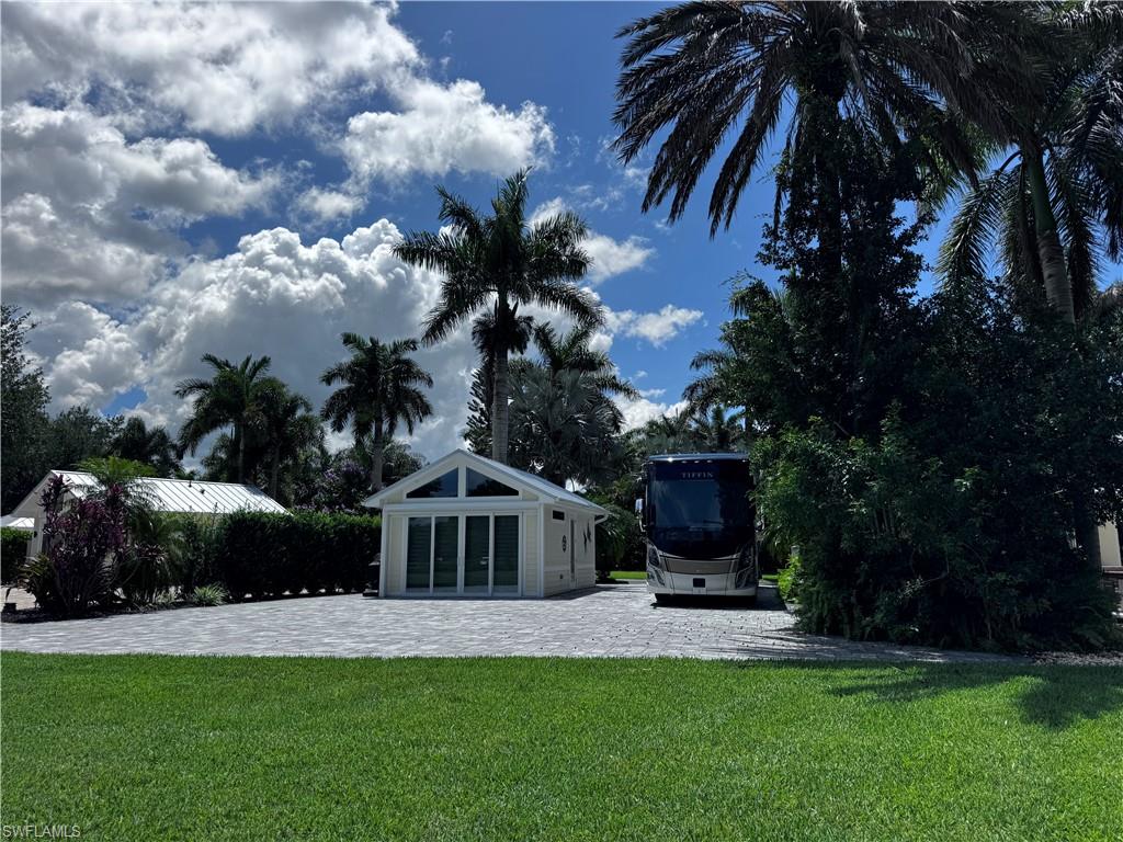 RIVERBEND MOTORCOACH RESORT - Land