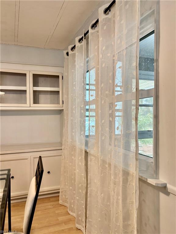 FOREST PARK MOBILE HOME - Residential