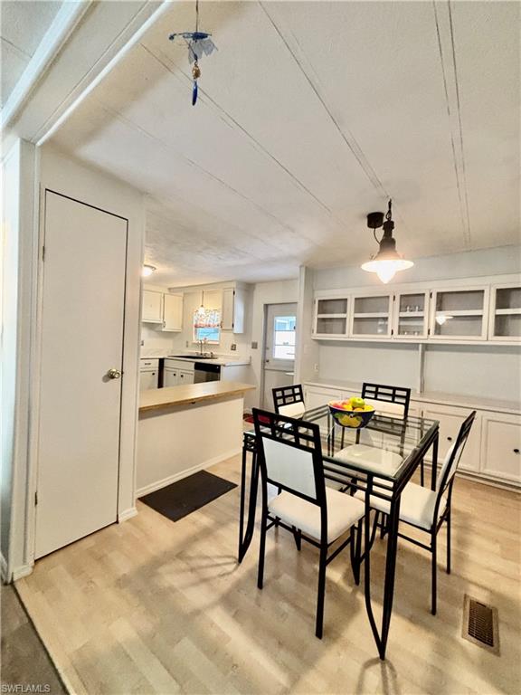 FOREST PARK MOBILE HOME - Residential