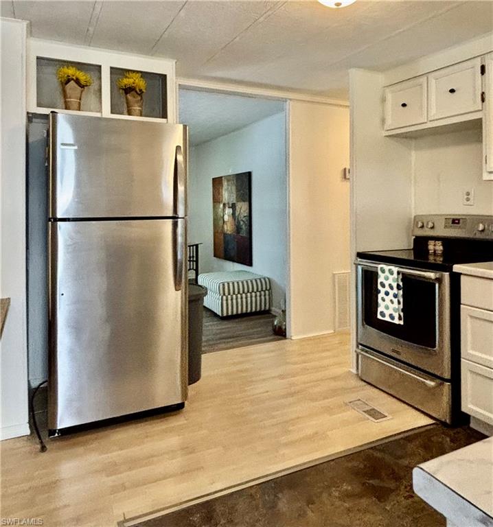 FOREST PARK MOBILE HOME - Residential