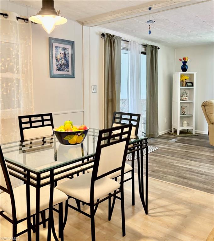 FOREST PARK MOBILE HOME - Residential