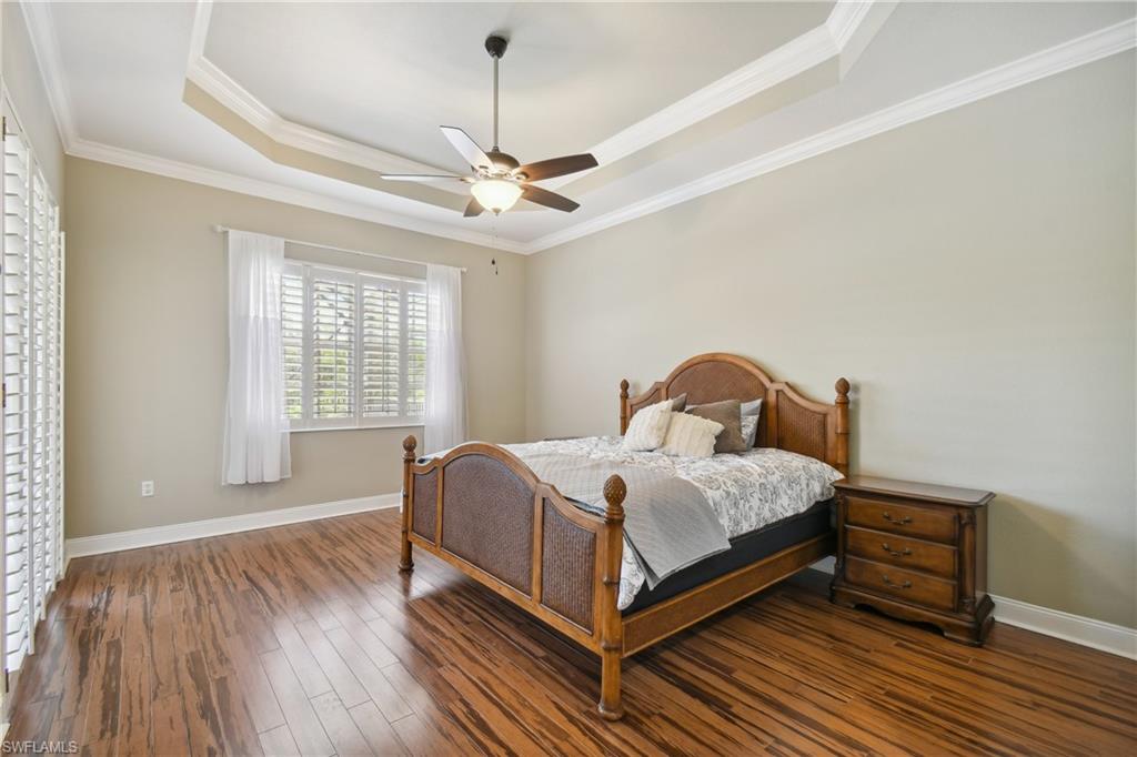 EMERSON SQUARE - Residential