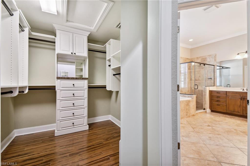 EMERSON SQUARE - Residential