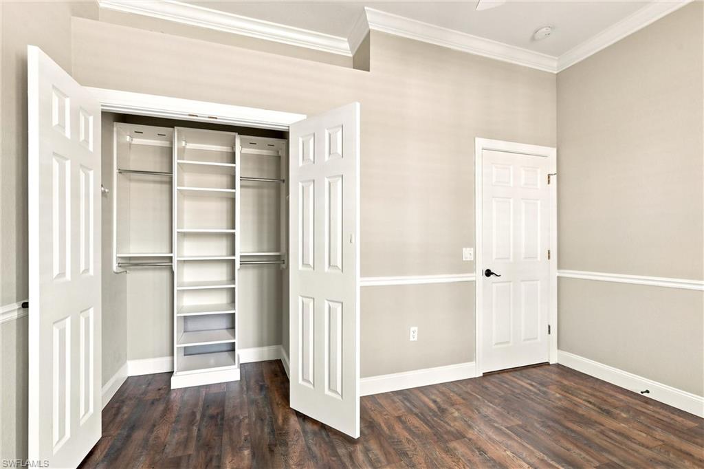 EMERSON SQUARE - Residential