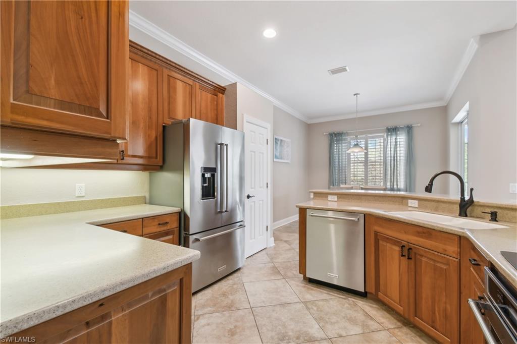 EMERSON SQUARE - Residential