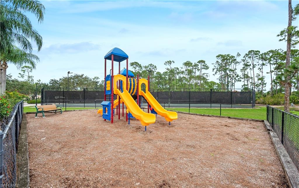 EDGEWATER AT CARLTON LAKES - Residential