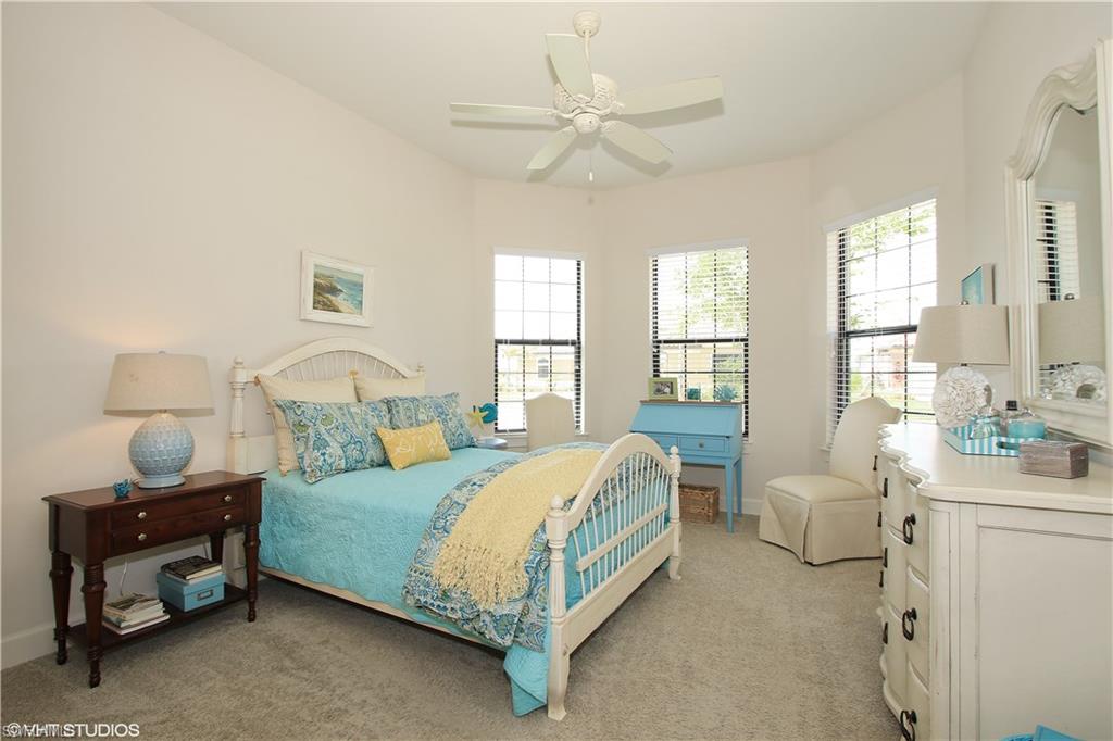 COUNTRY CLUB - Residential