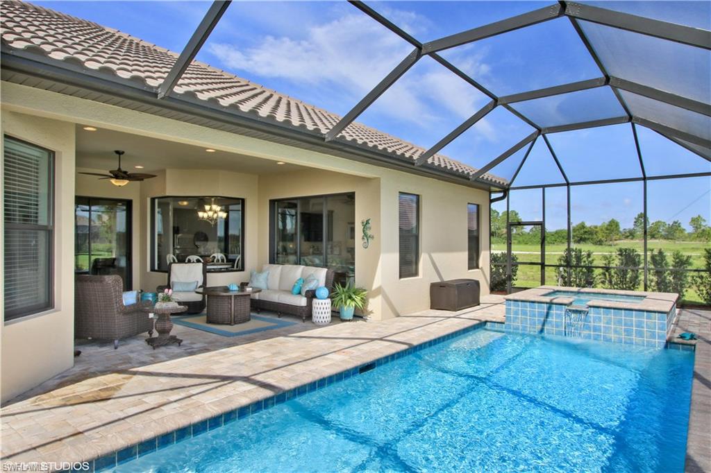 COUNTRY CLUB - Residential