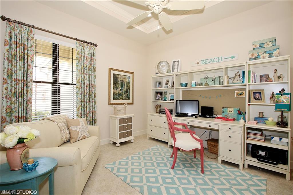 COUNTRY CLUB - Residential