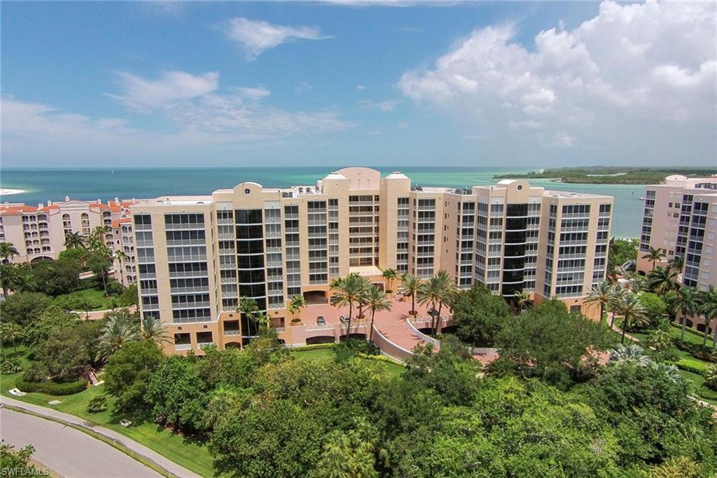 ROYAL MARCO POINT - Residential