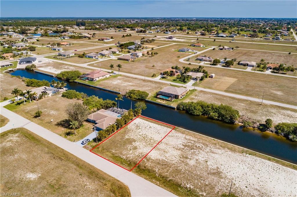 CAPE CORAL - Land