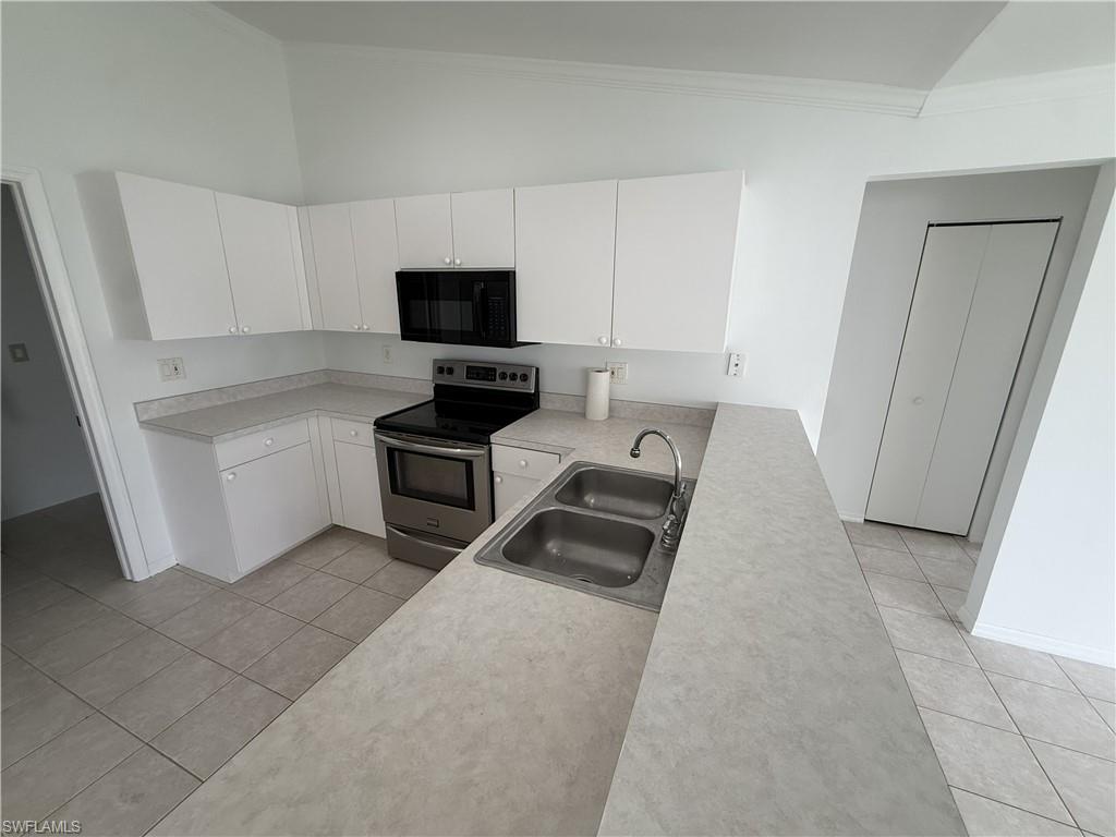 RESERVE AT BUCKINGHAM - Residential Lease