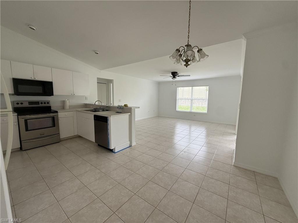 RESERVE AT BUCKINGHAM - Residential Lease