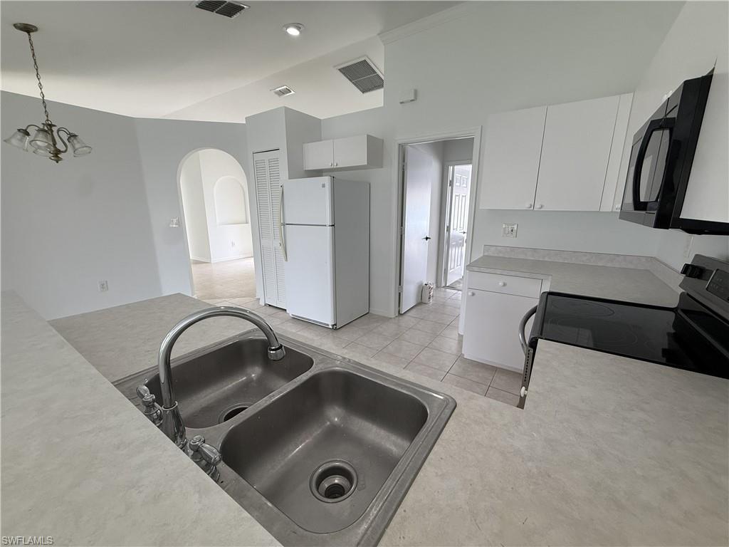 RESERVE AT BUCKINGHAM - Residential Lease
