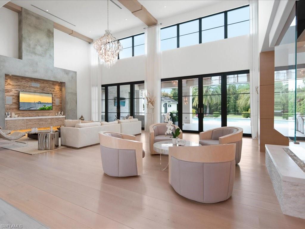 PINE RIDGE - Residential