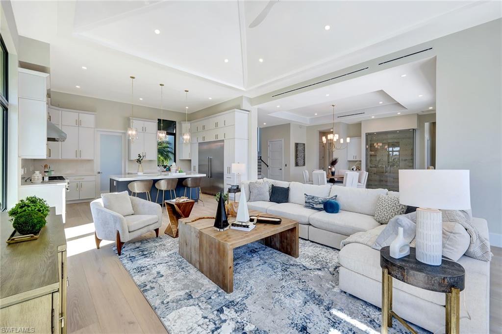 NAPLES PARK - Residential