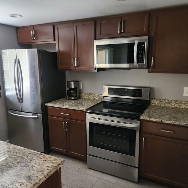 SUNSET POINTE - Residential Lease