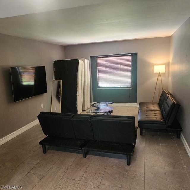 SUNSET POINTE - Residential Lease