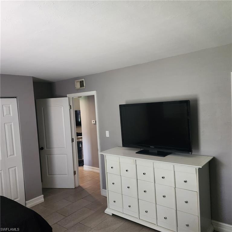 SUNSET POINTE - Residential Lease
