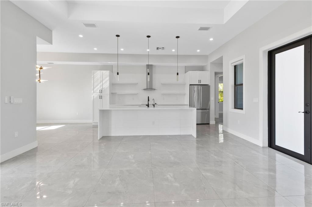 GOLDEN GATE ESTATES - Residential