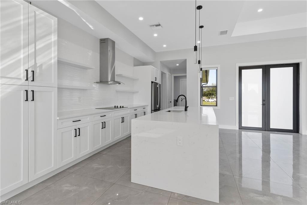 GOLDEN GATE ESTATES - Residential
