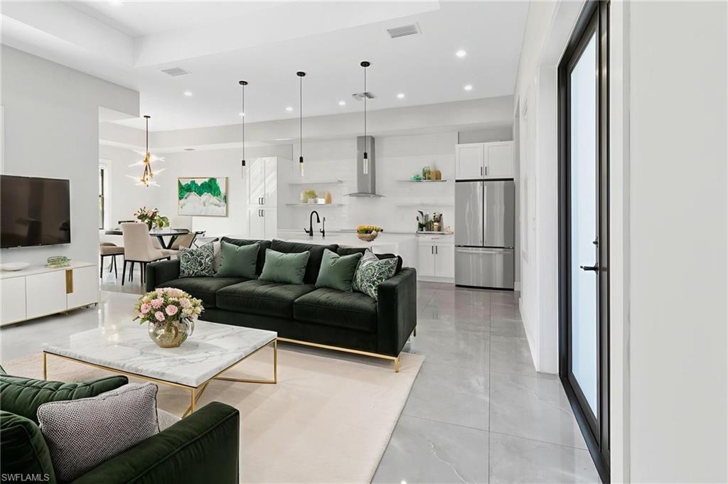 GOLDEN GATE ESTATES - Residential