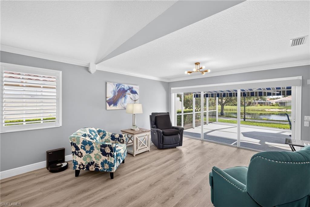 ISLAND WALK - Residential