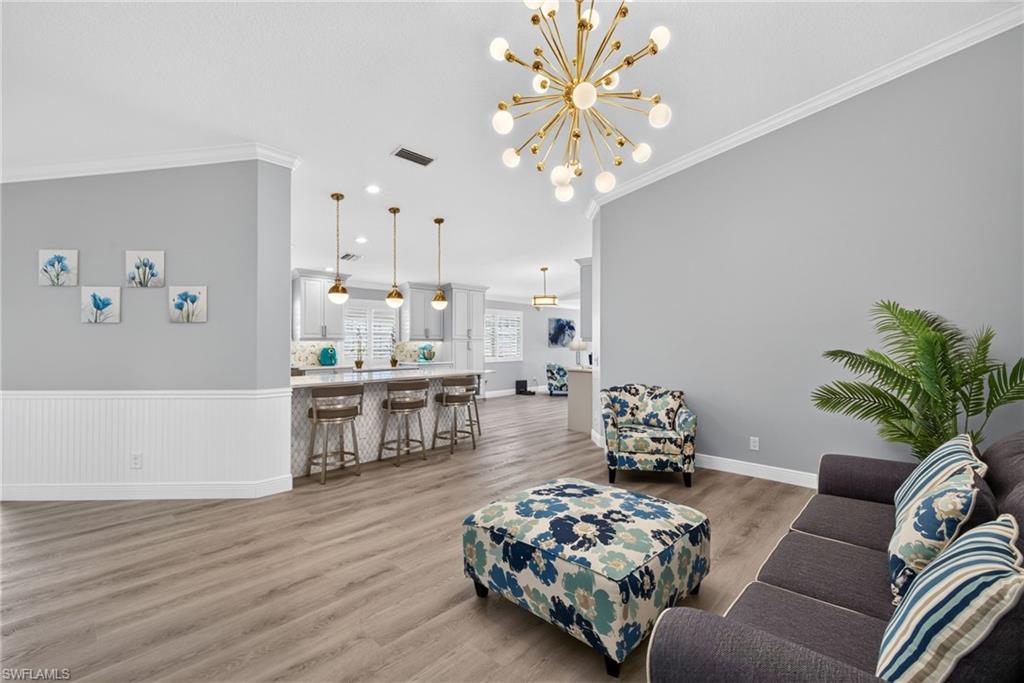 ISLAND WALK - Residential